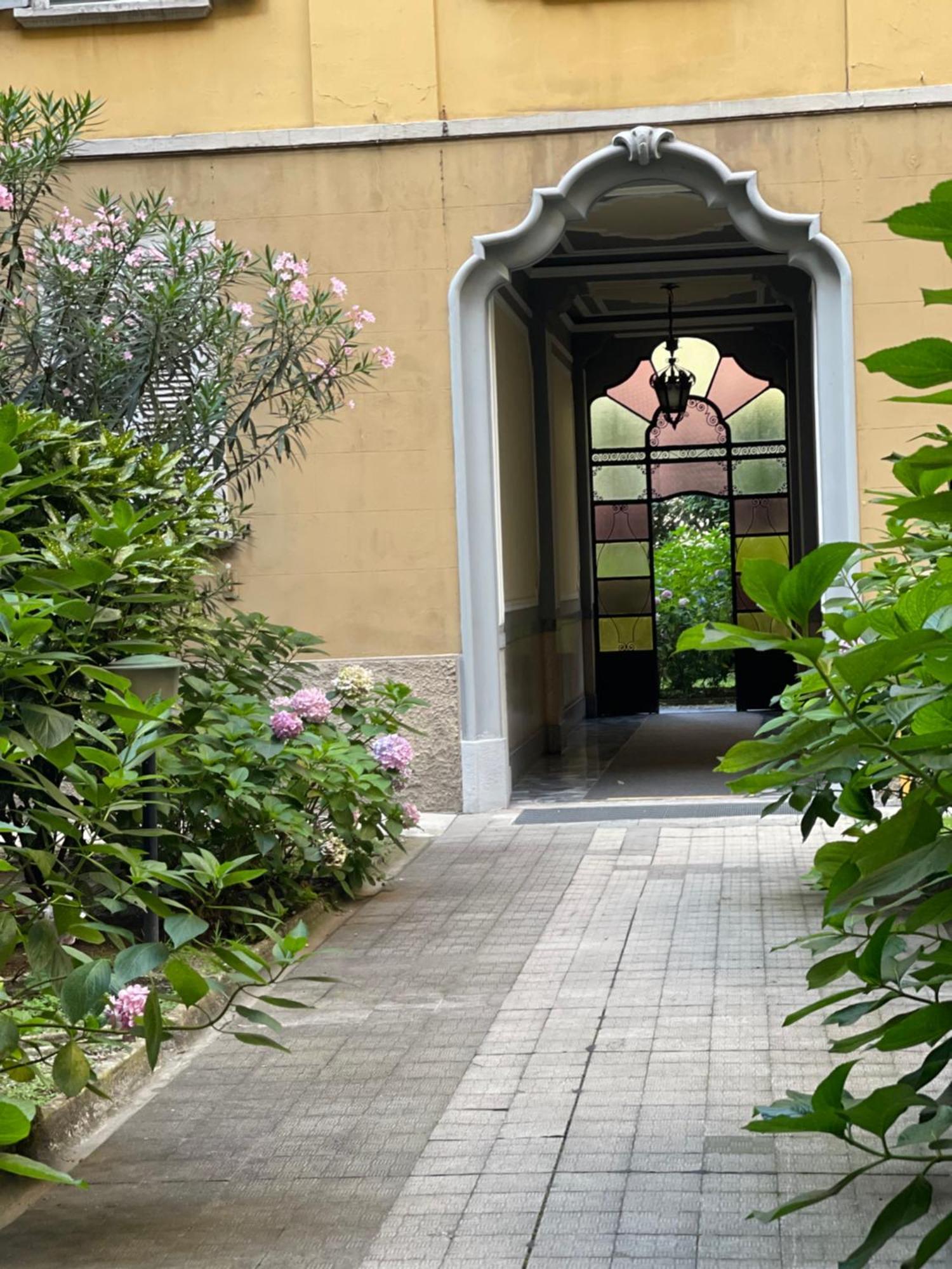 Appartamento A 5 Minuti Dal Centro Di Milano Di Anita E Marco Exterior foto